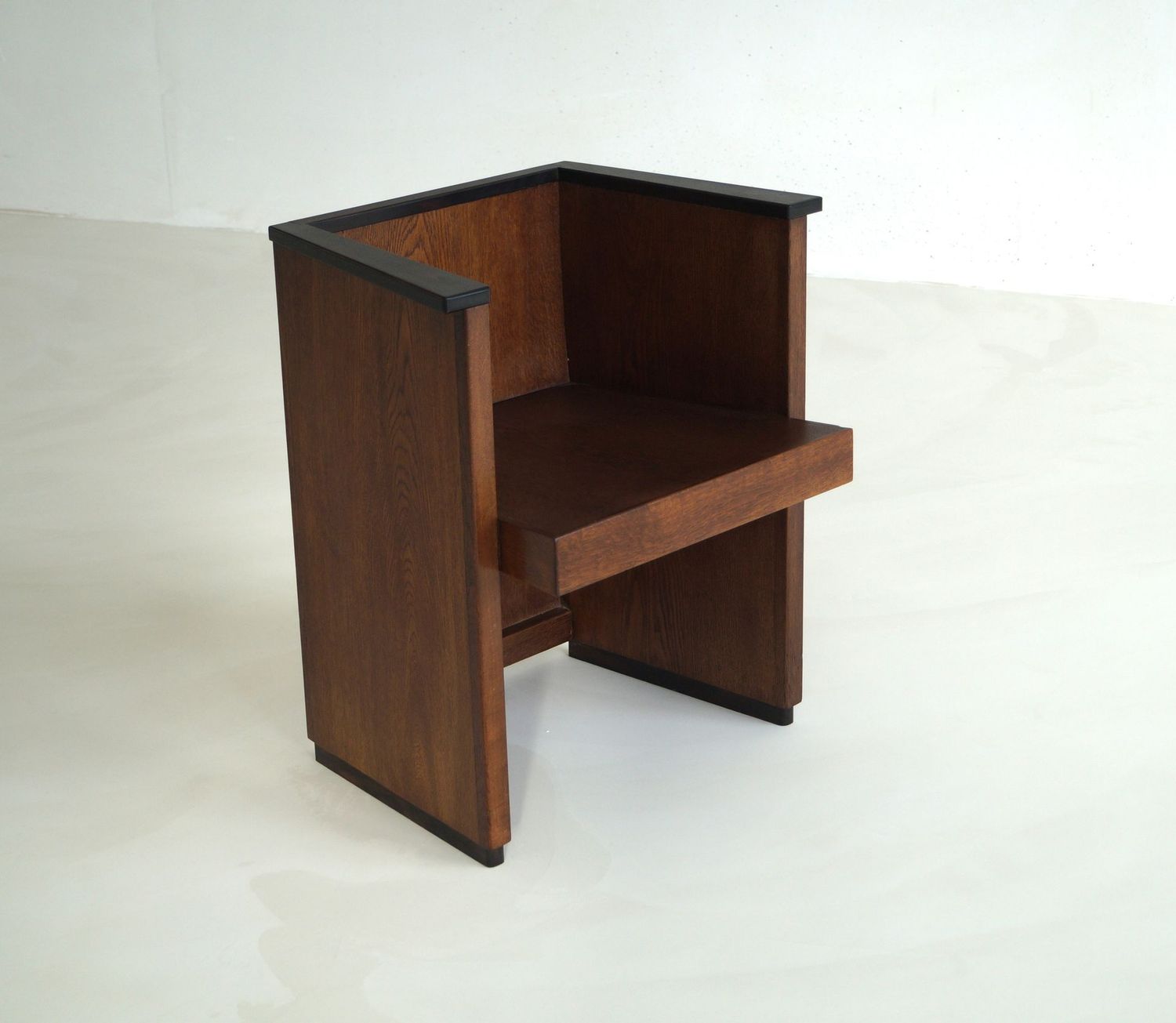 Modernist Dutch Armchair by P.E.L. Izeren, 1930s