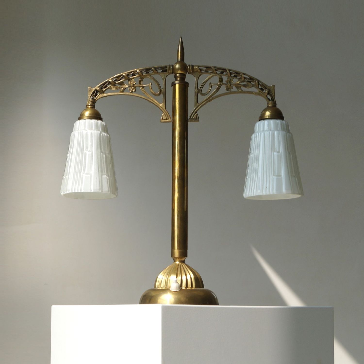 French Art Nouveau library lamp, 1930s