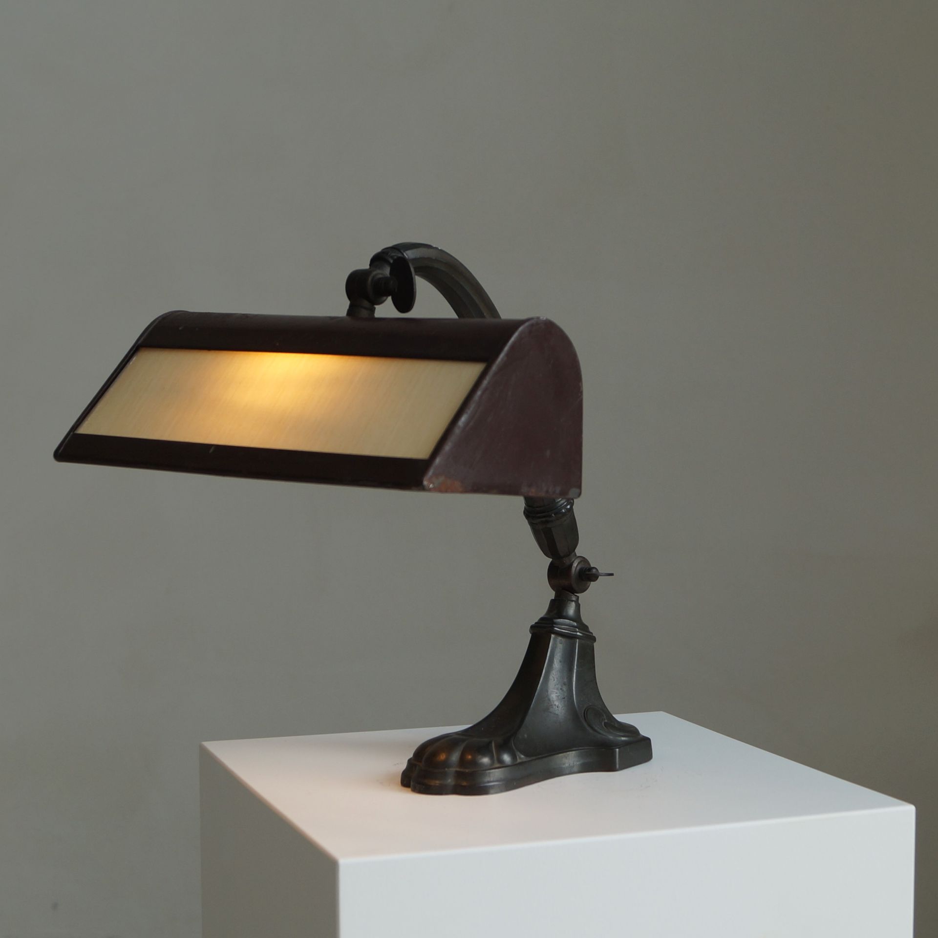 Antique Dutch Art Deco Banker's lamp , 1920s