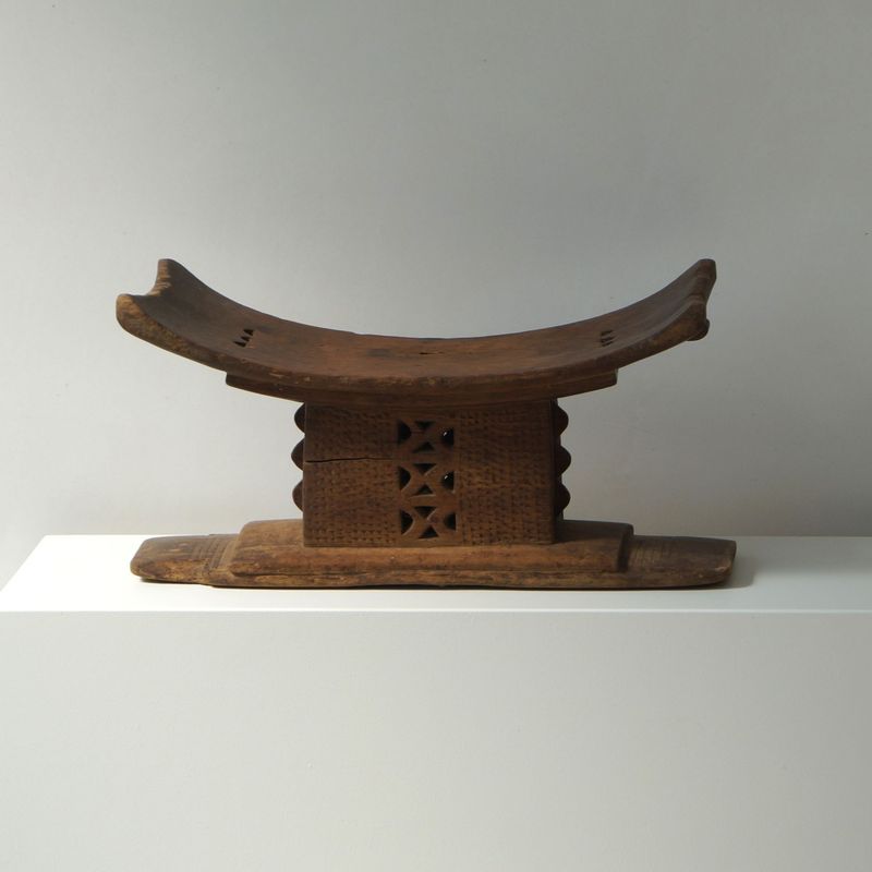 Antique Asanti / Ashanti ceremonial stool, 1920s