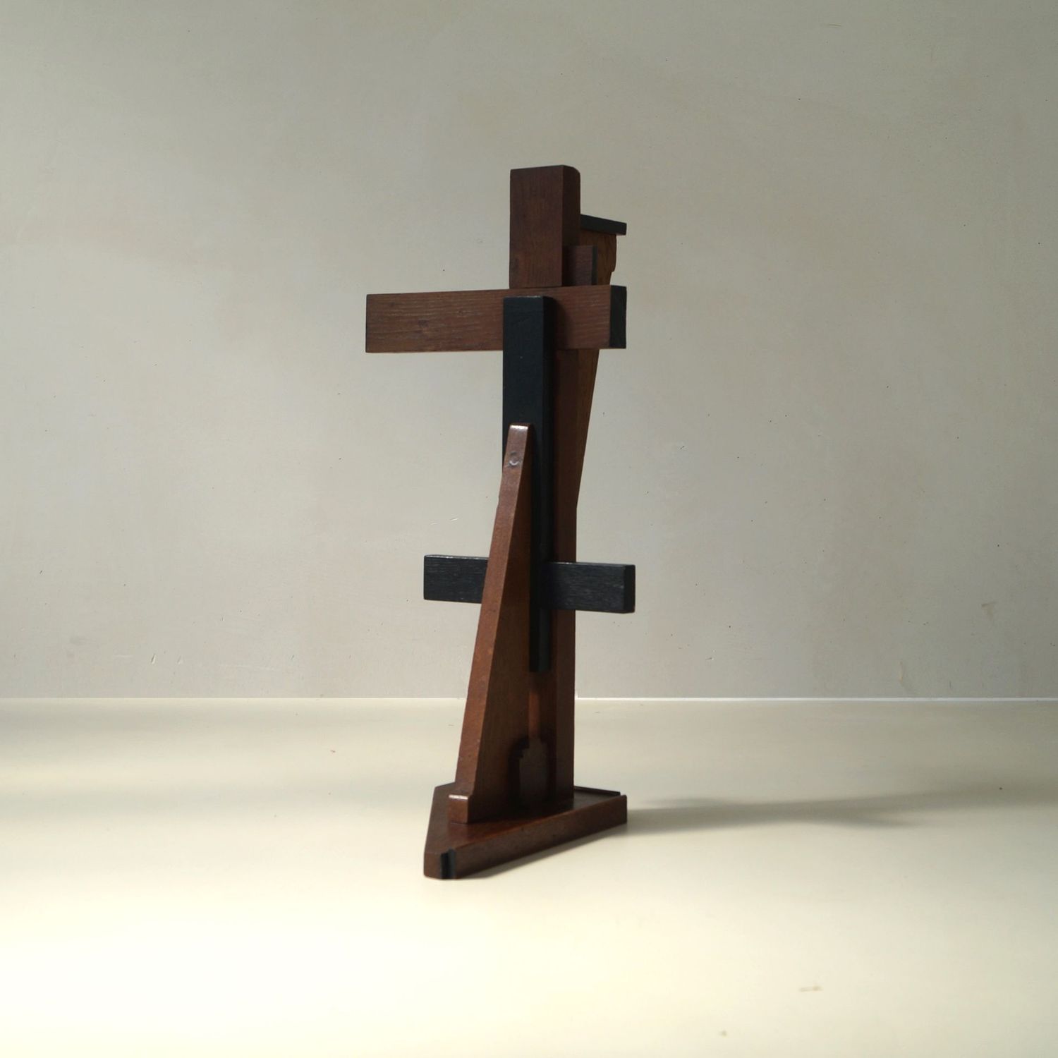 Dutch constructivist  large wooden sculpture