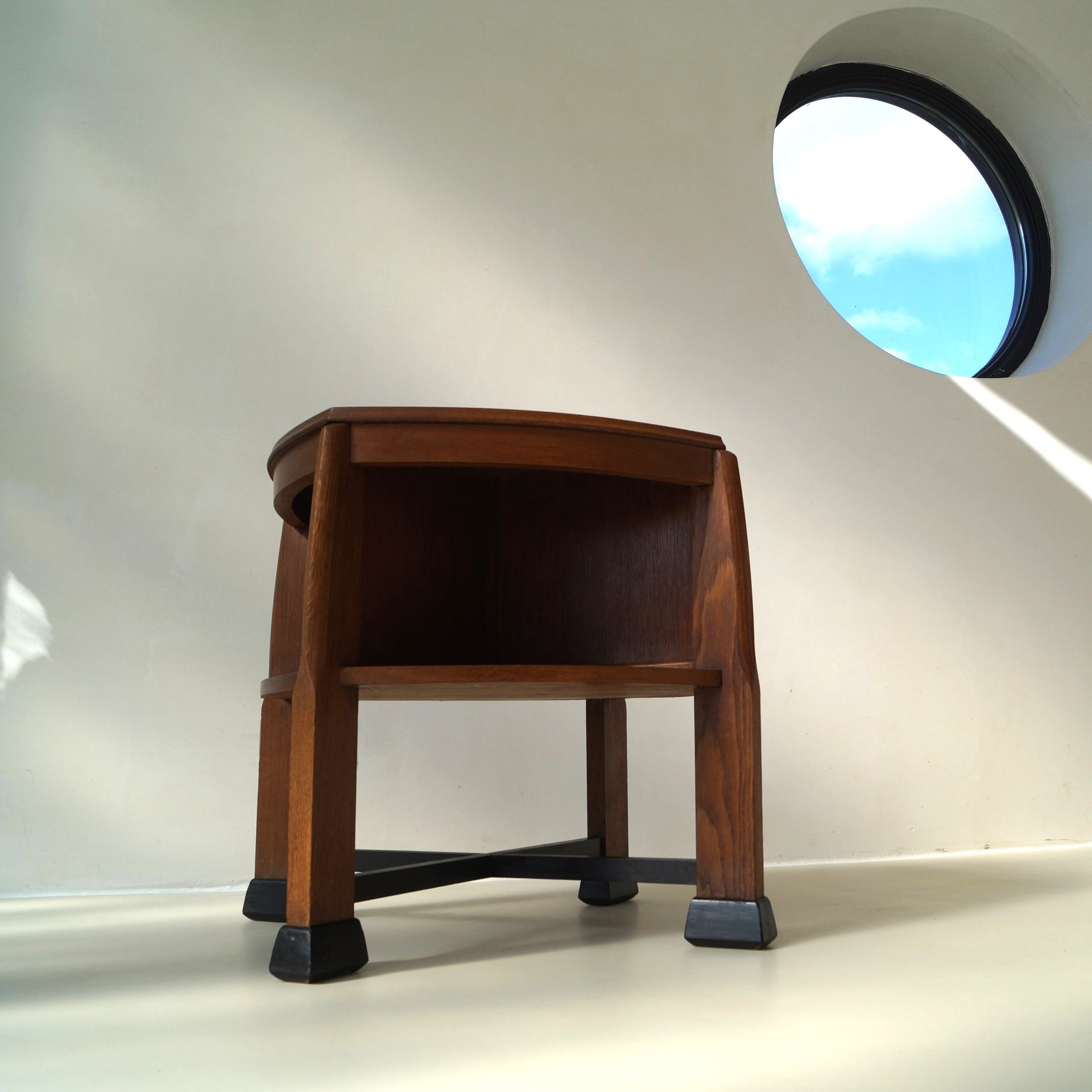 Dutch Art Deco Amsterdam School coffee table in solid oak, 1920s