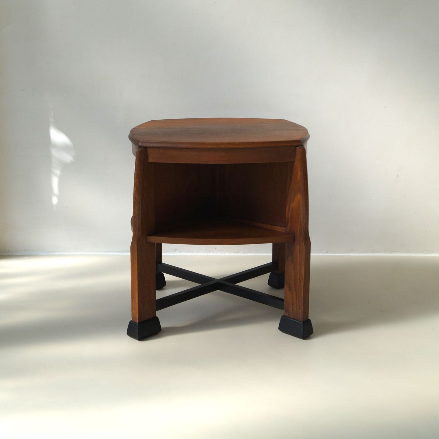 Dutch Art Deco Amsterdam School coffee table in solid oak, 1920s