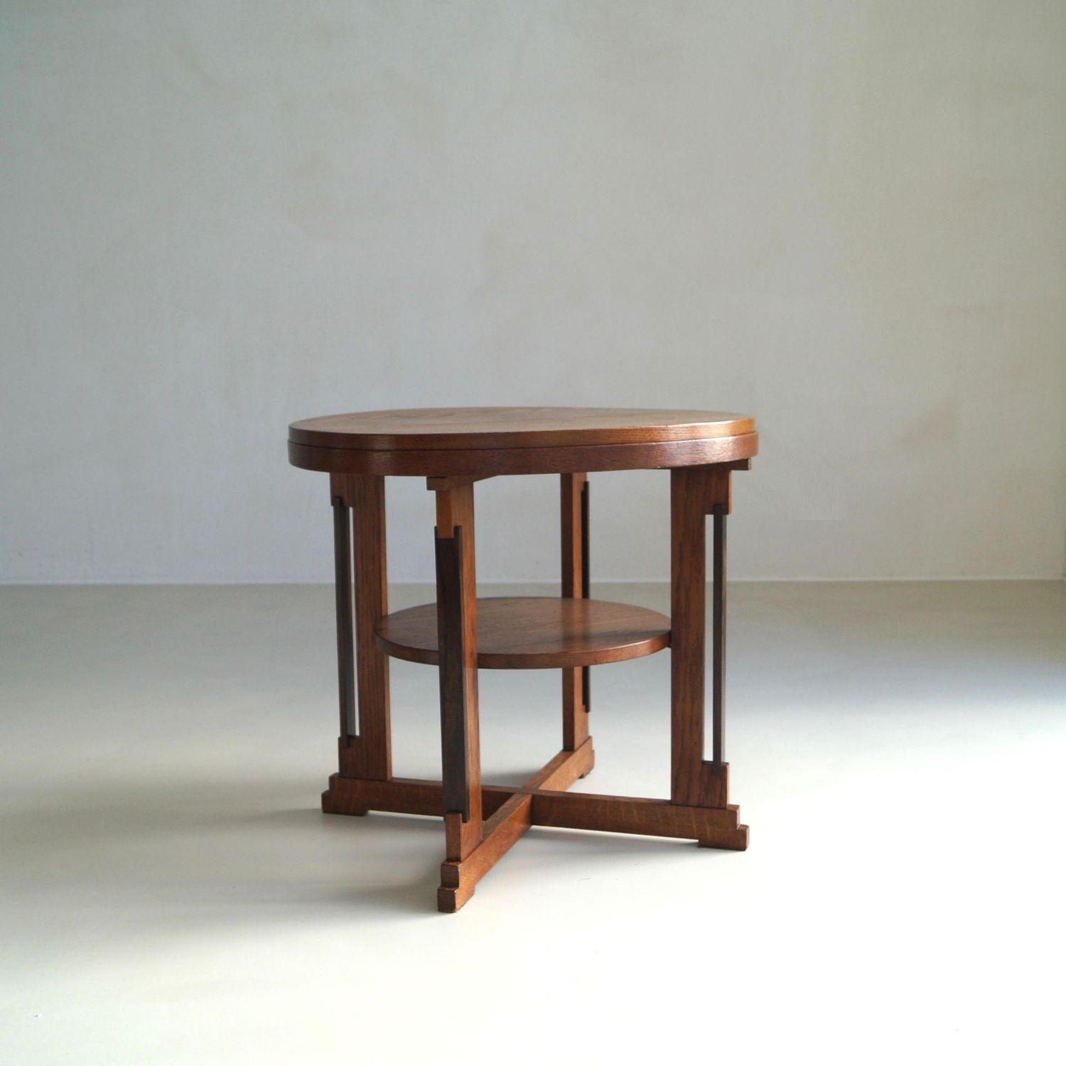 Dutch coffee table by P.E.L. Izeren for De Genneper Molen, 1920s