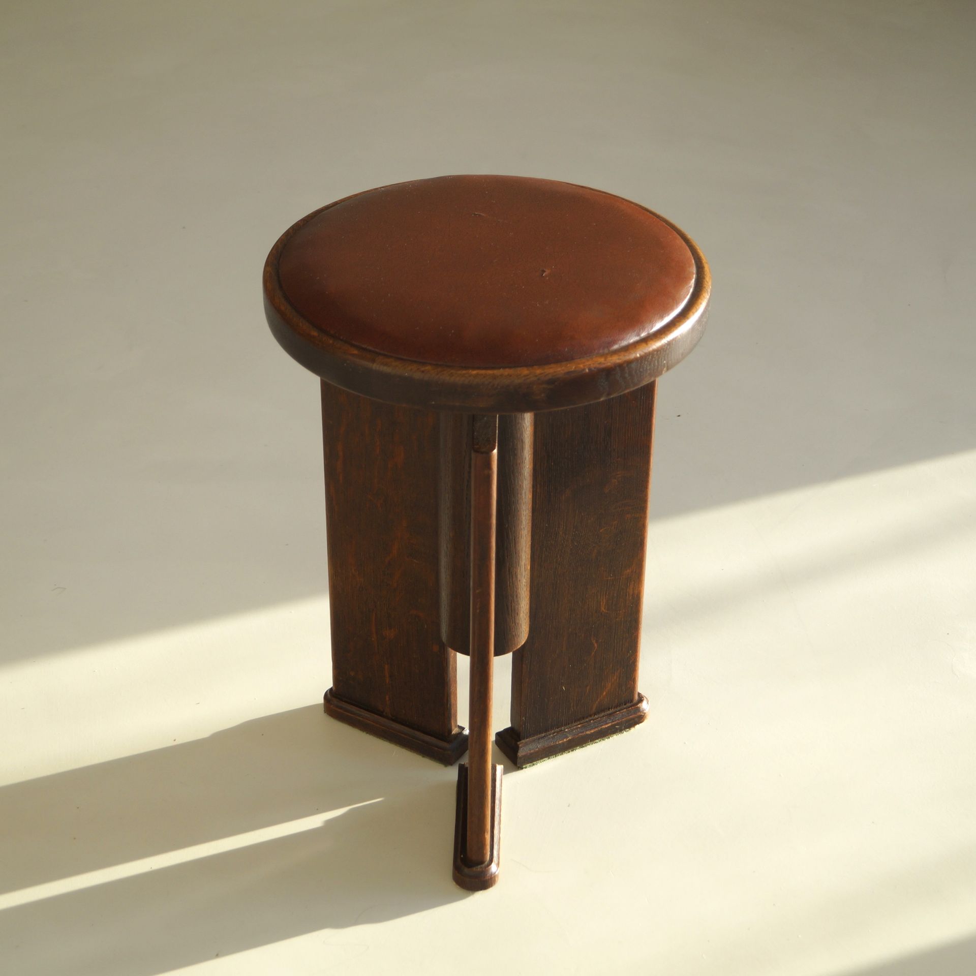 Dutch Art Deco piano stool with a modernist design, 1950s