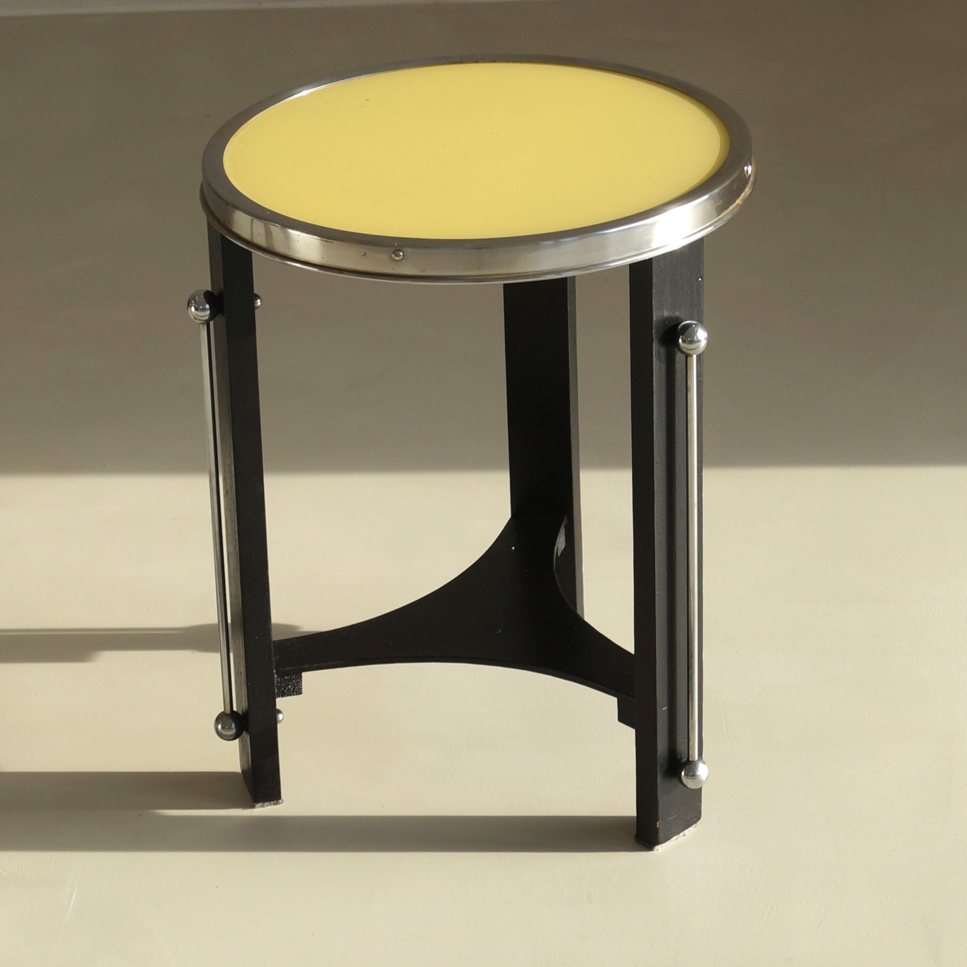 Dutch Bauhaus side table with yellow top, 1930s