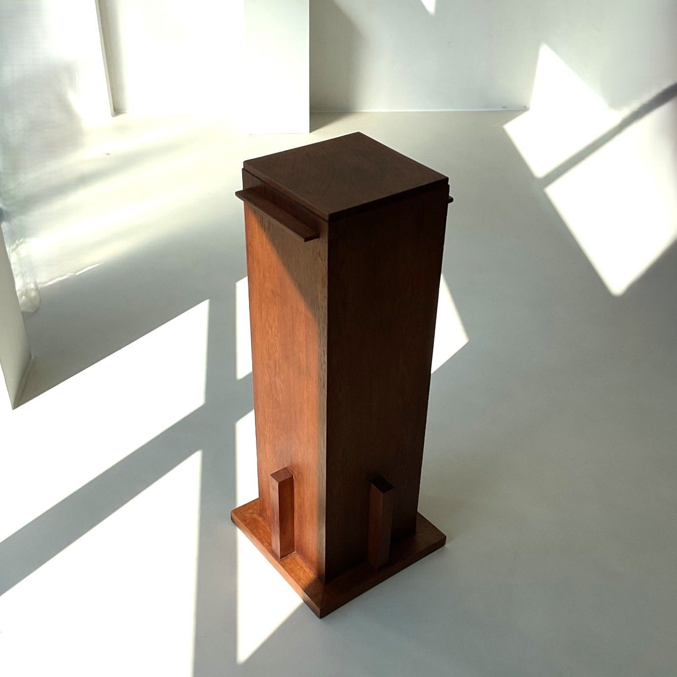 Dutch Art Deco Modernist Pedestal, 1920s