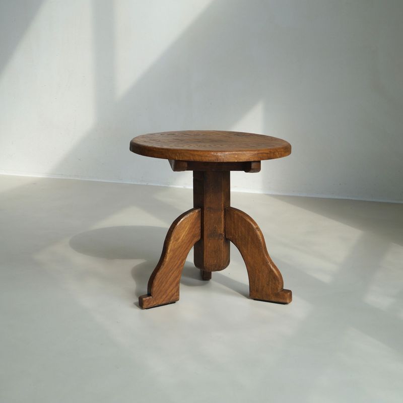 Dutch brutalist side or pedestal table in solid oak, 1960s