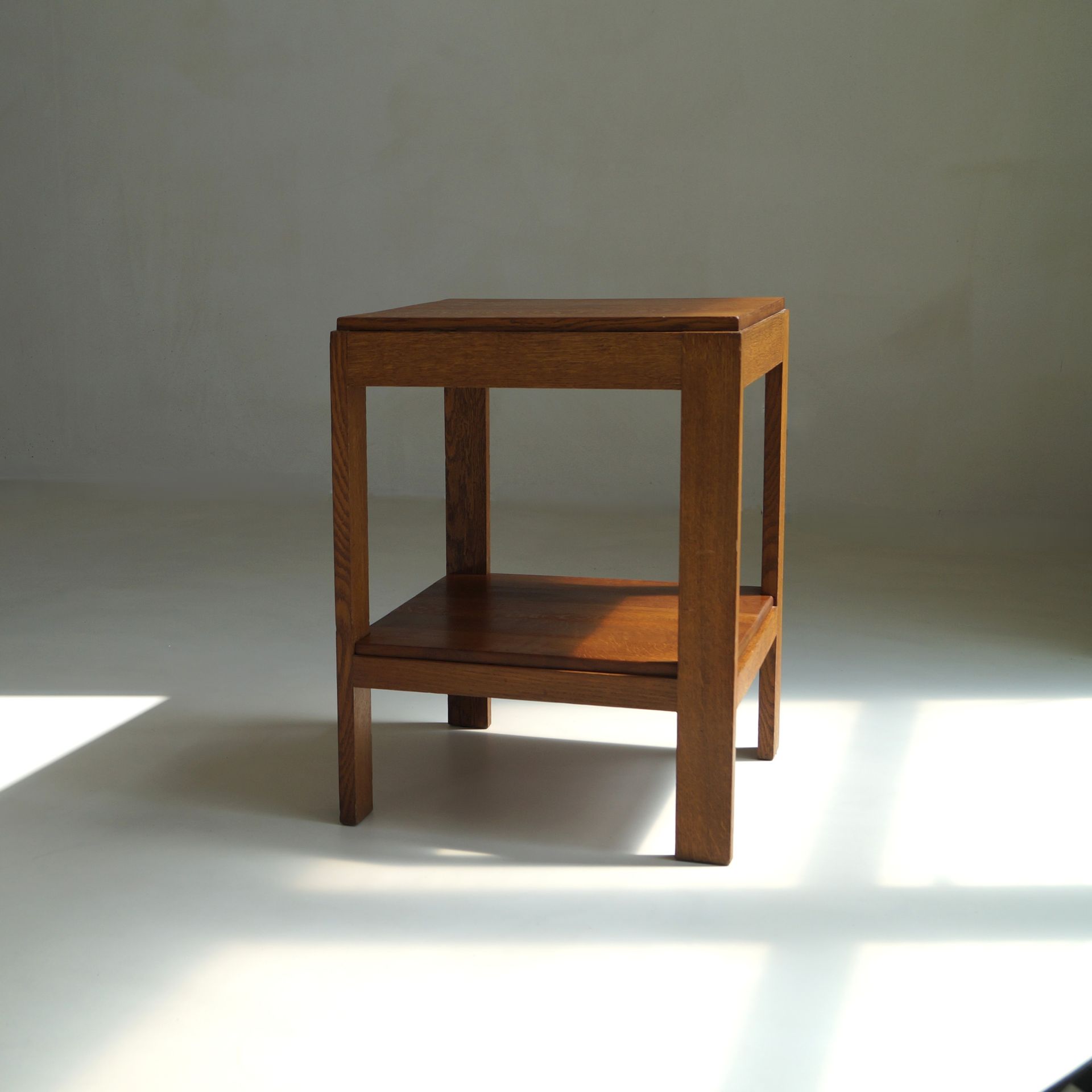 Modernist Dutch Art Deco oak side table by L.O.V. Oosterbeek, 1920s