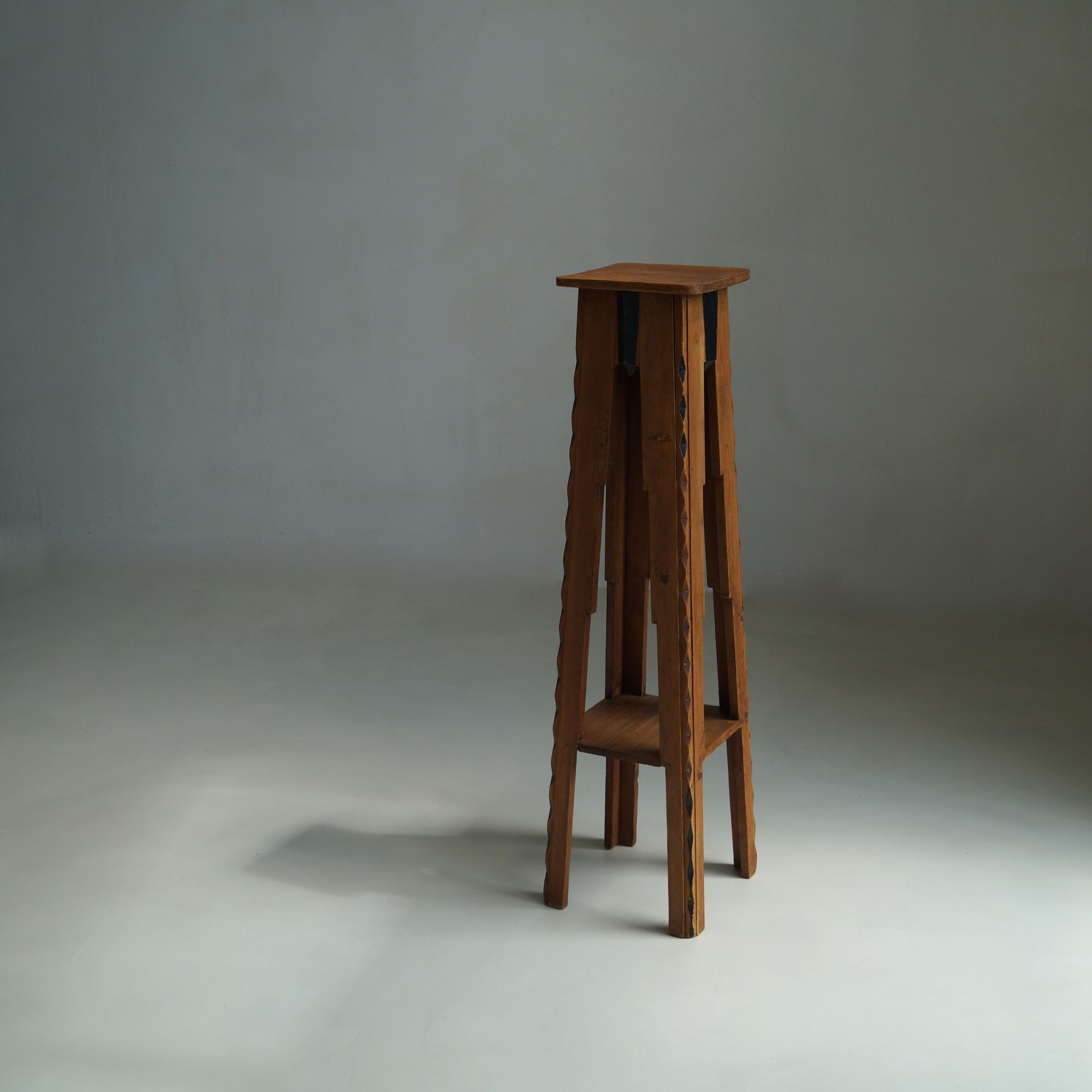 Dutch Art Deco pedestal in pine, 1940s