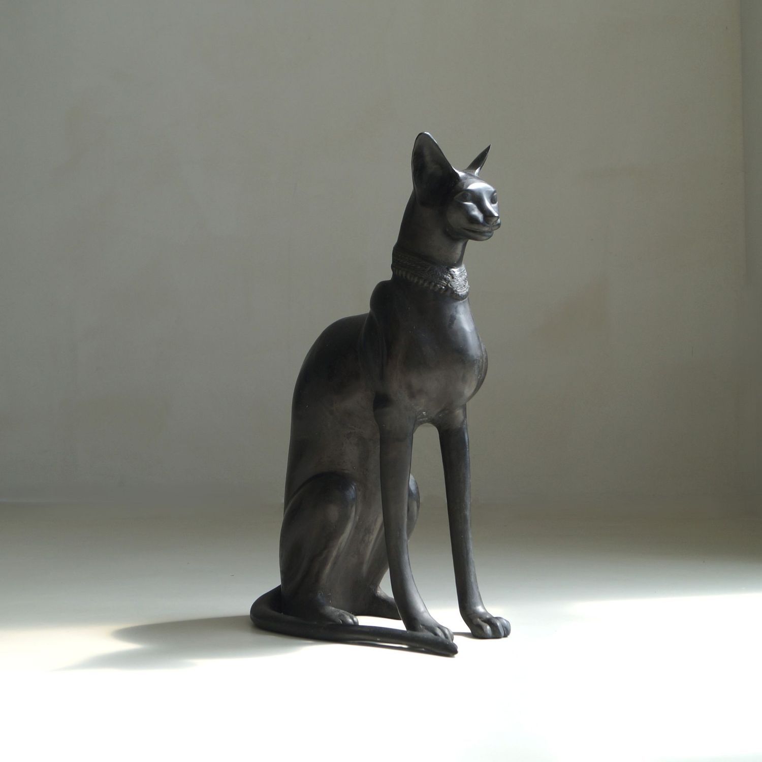 Large Vintage Egyptian Revival cat sculpture, 1970s