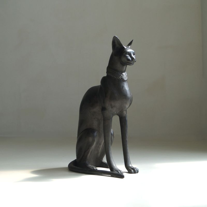 Large Vintage Egyptian Revival cat sculpture, 1970s