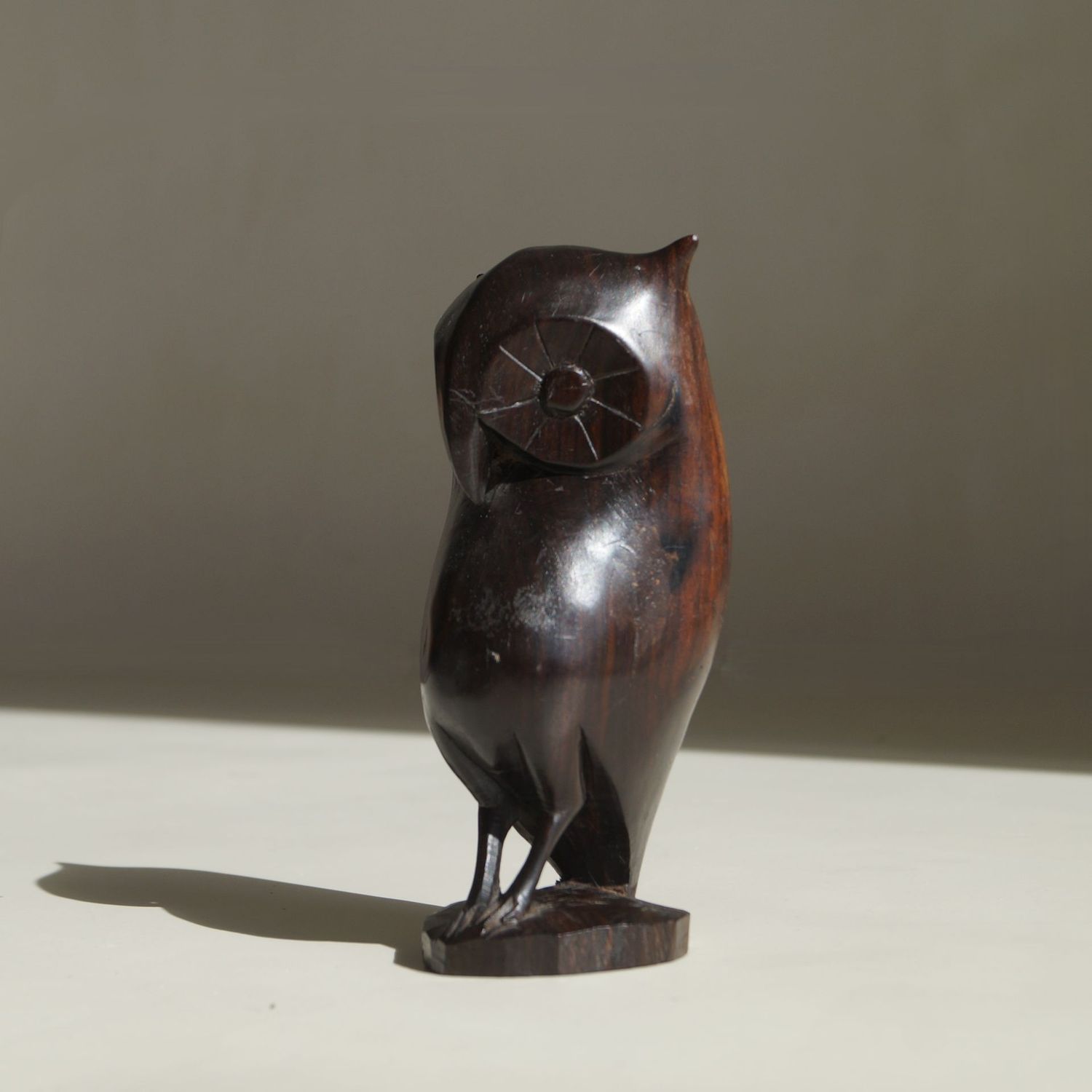 Dutch Art Deco Amsterdam School sculpture of an owl in solid macassar ebony, ca. 1925