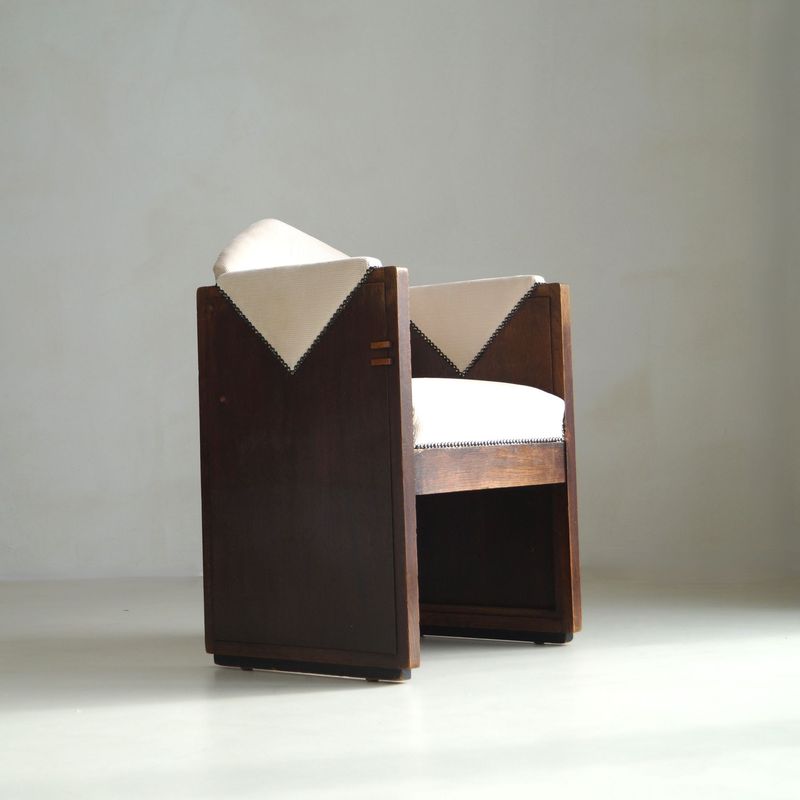 Dutch Art Deco Amsterdam School armchair, 1920s