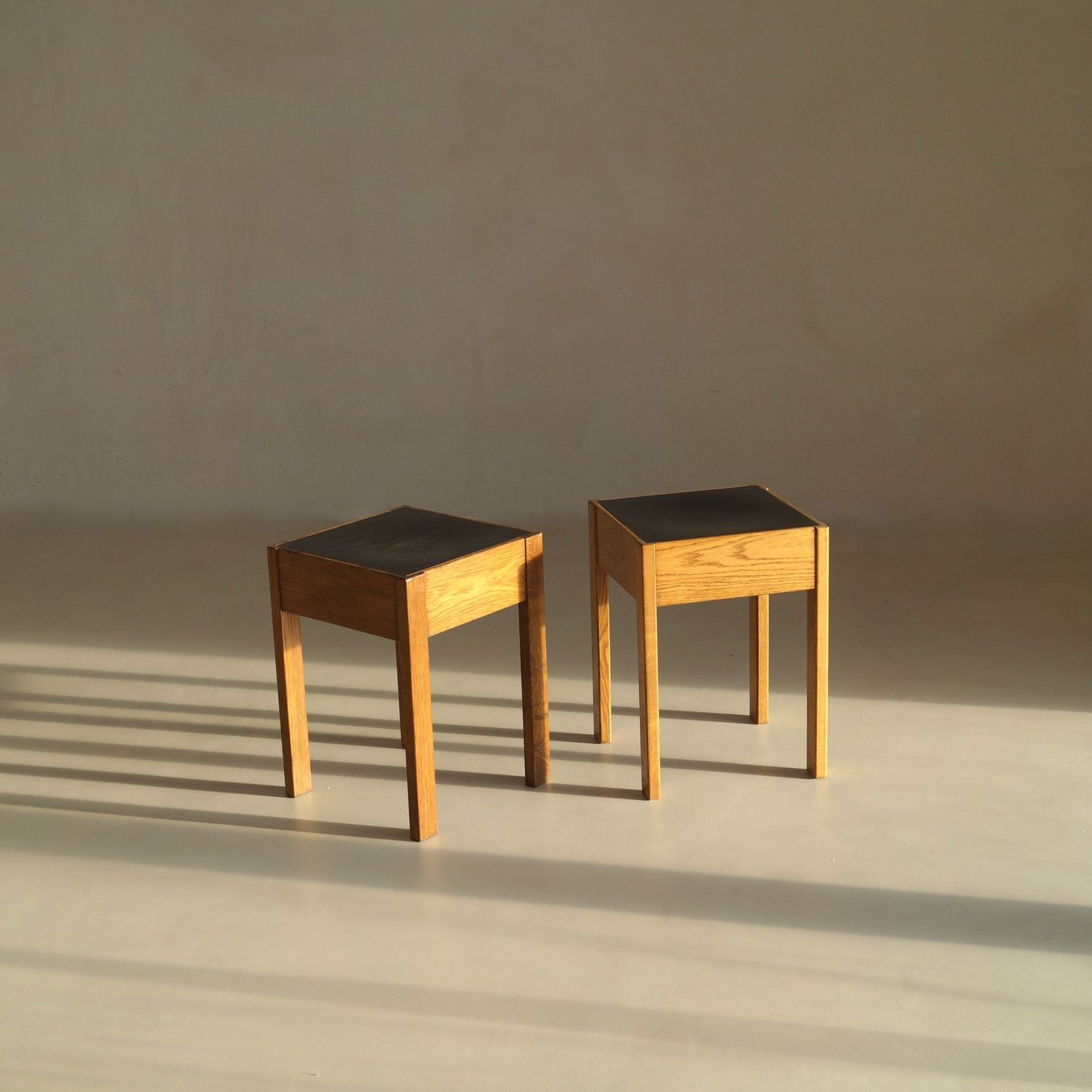 Set of 'Berlage' stools for Kunstmuseum Den Haag, H.H. van Zeggeren, 1935