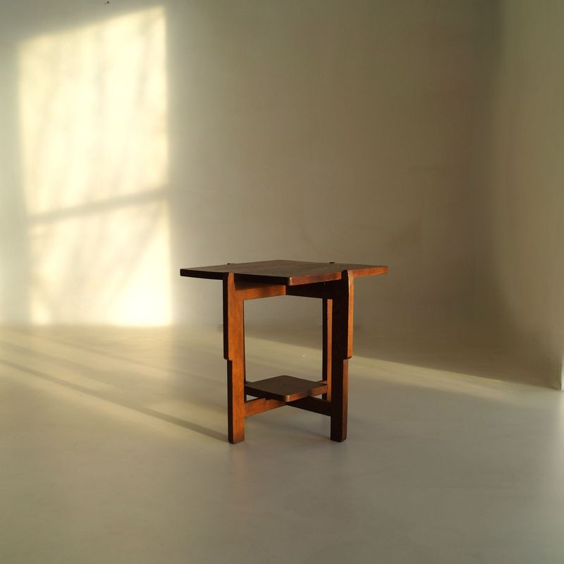 On hold (reserved) - Dutch Art Deco Modernist solid oak accent table, 1920s