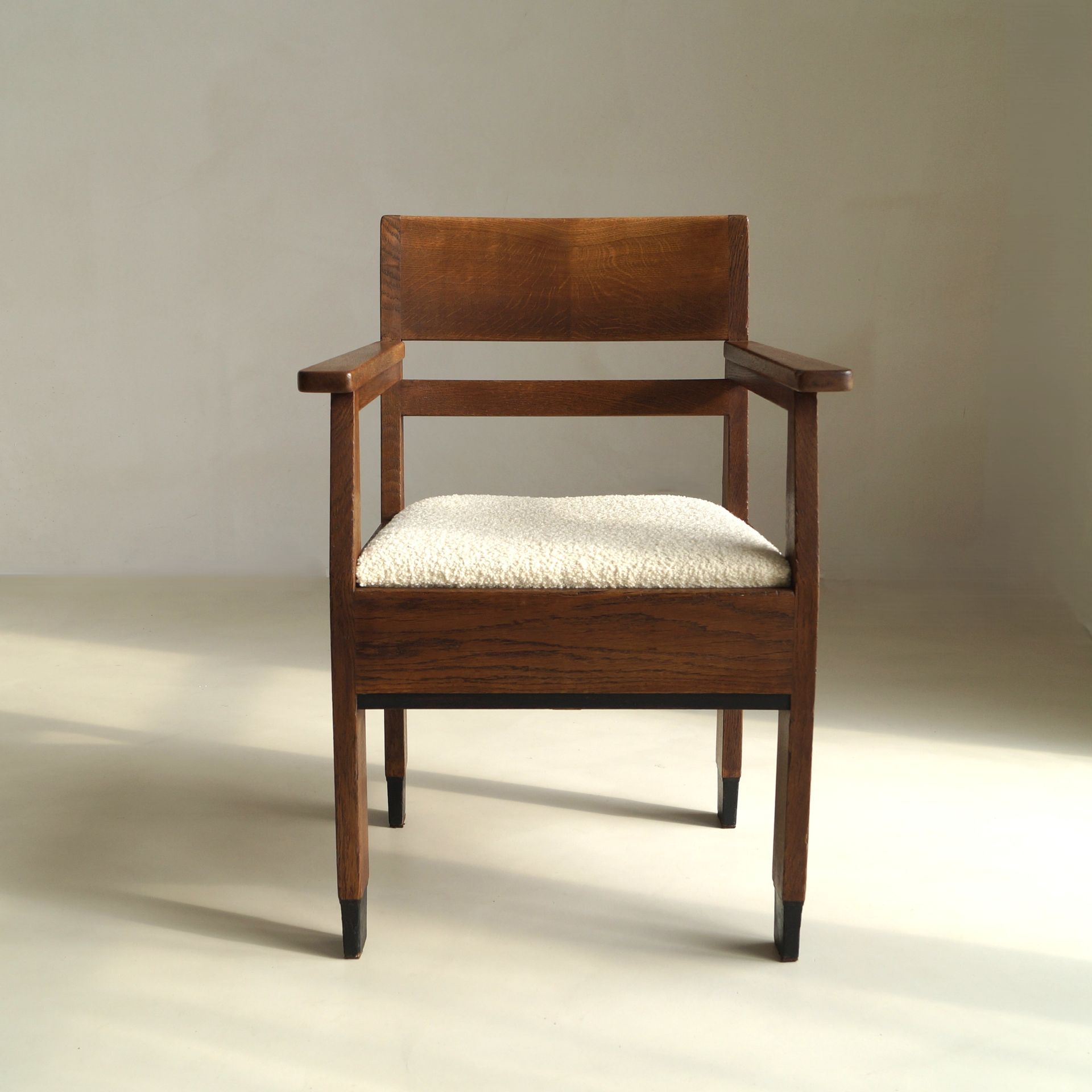 Dutch Art Deco Modernist Armchair by architect H. Fels for L.O.V Oosterbeek, 1920s