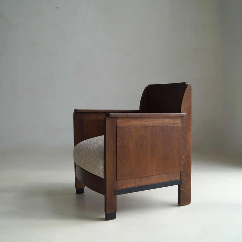Dutch Art Deco modernist oak armchair, 1920s