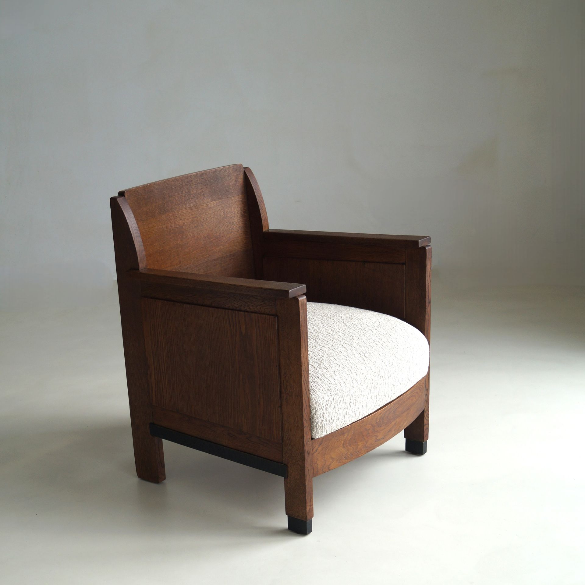 Dutch Art Deco modernist oak armchair, 1920s