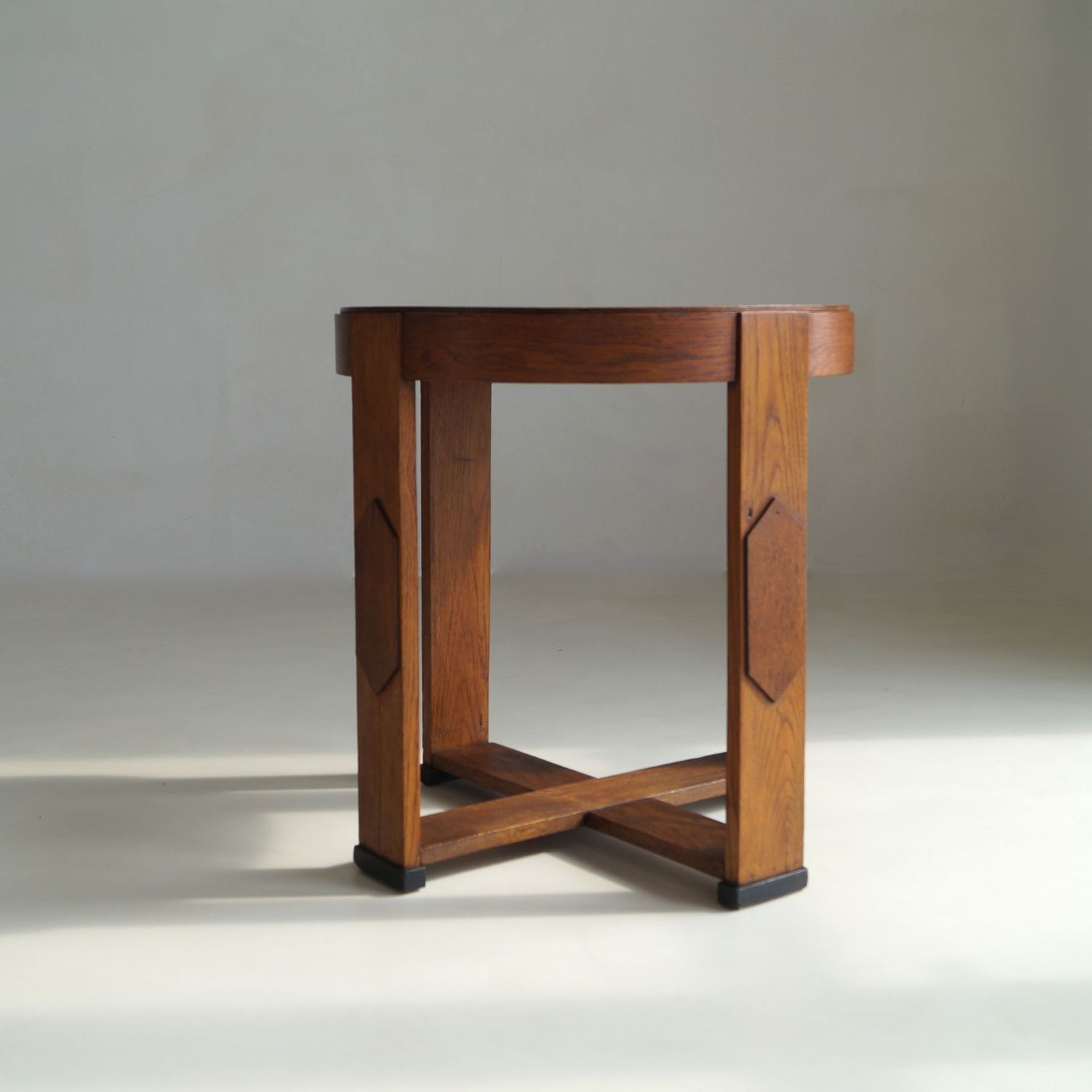 Dutch Art Deco Modernist Side table in oak , 1920s