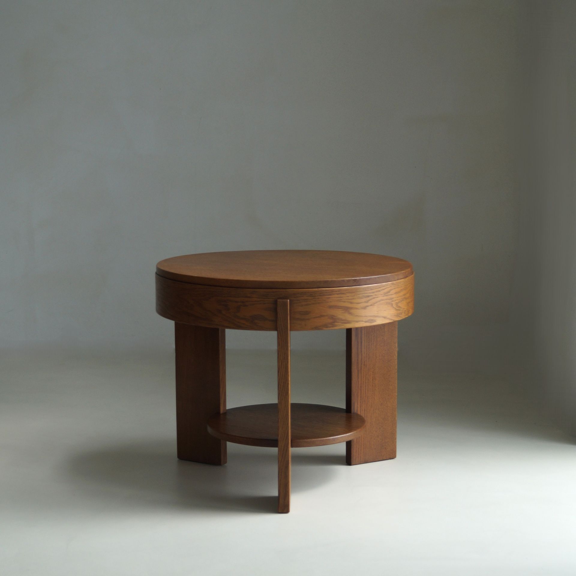 Dutch The Hague School Modernist side table in oak, 1920s