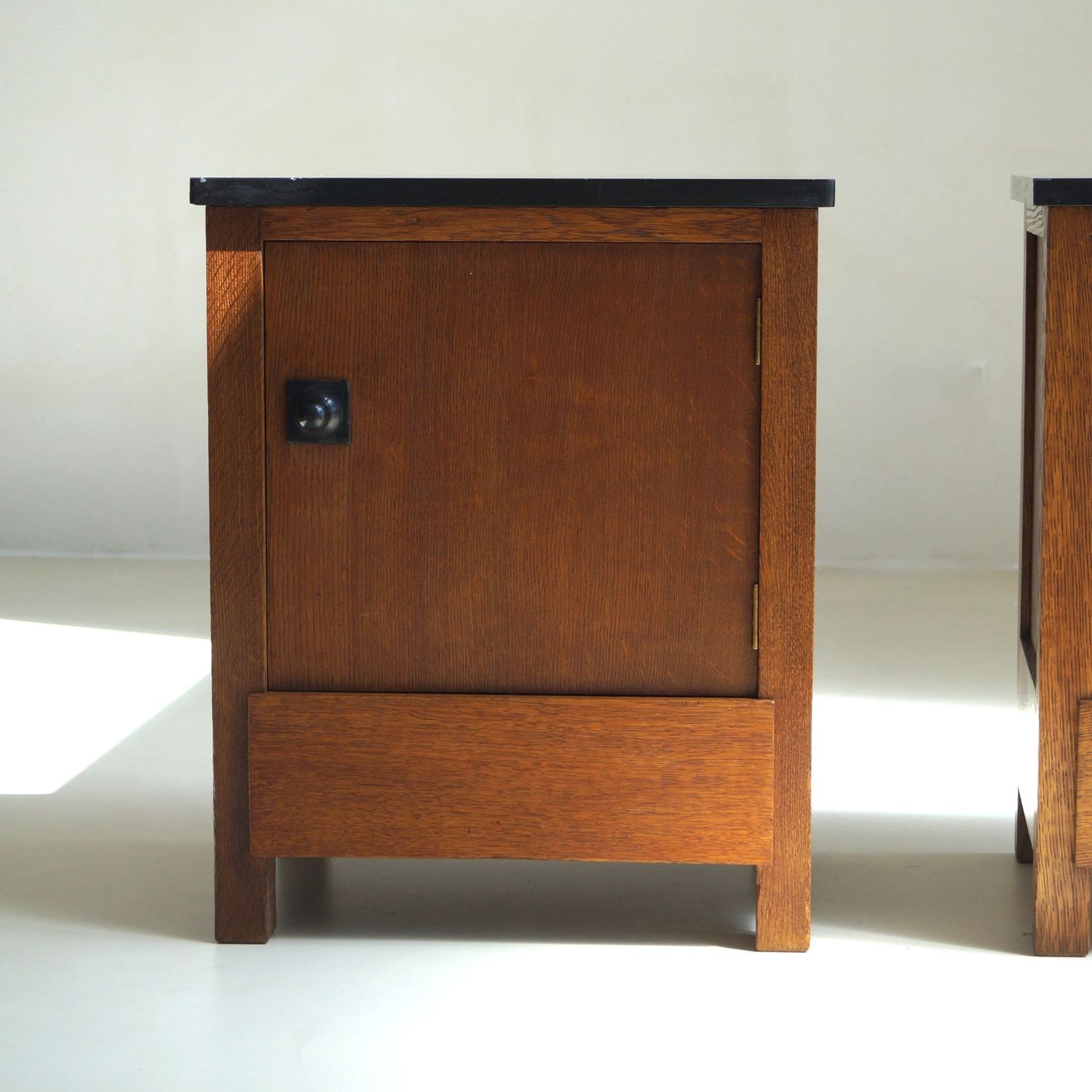 Pair of Dutch Art Deco Haagse School nightstands by Hendrik Wouda for Pander, 1920s