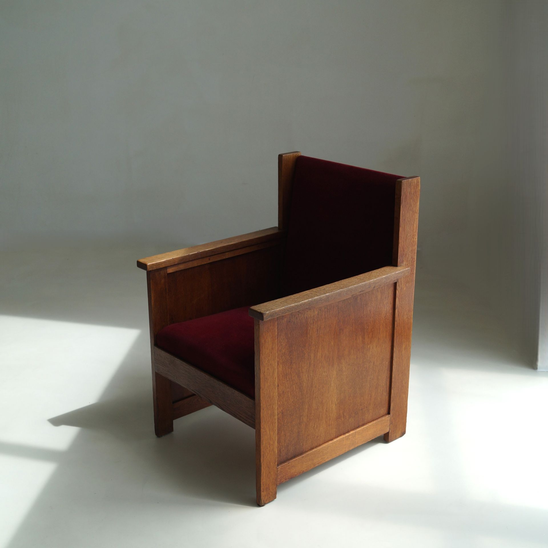 Dutch Art Deco Hague School modernist armchair, 1920s