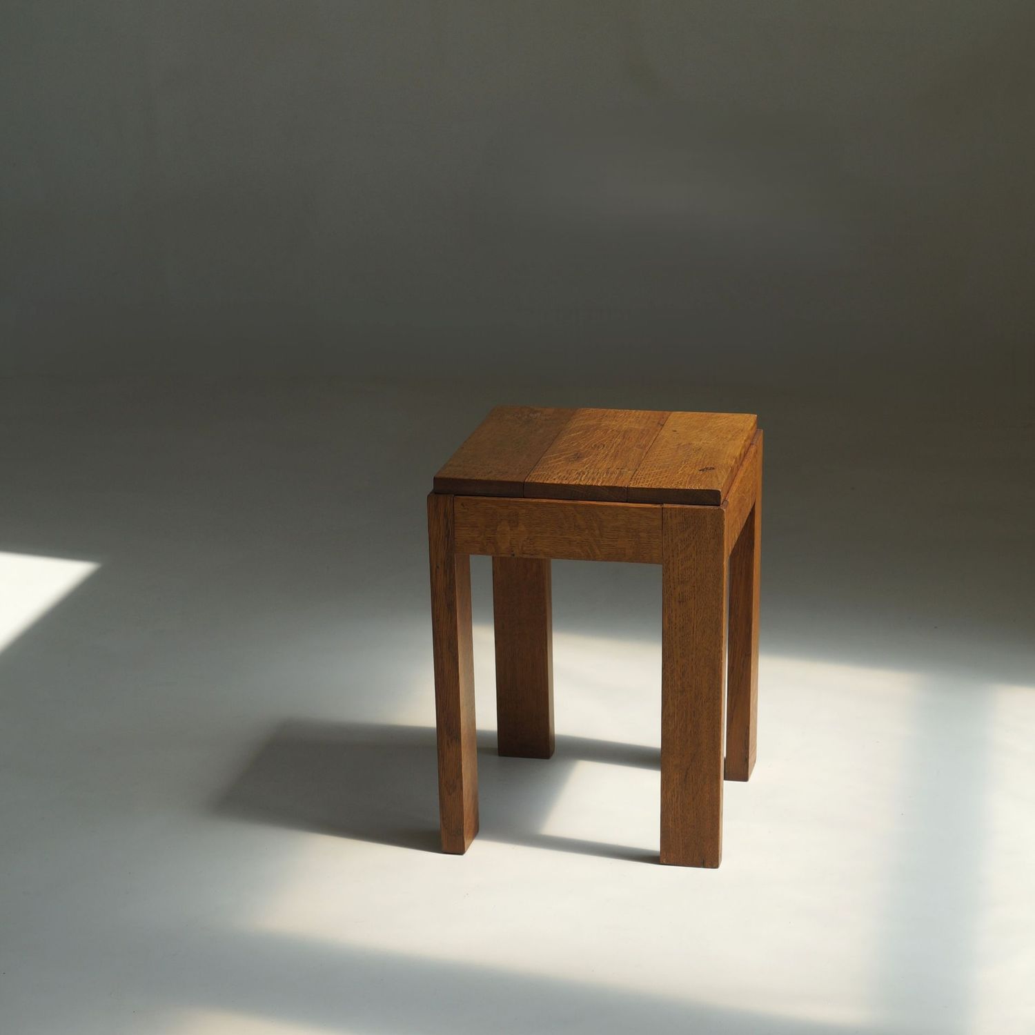 Dutch Art Deco modernist accent table, 1920s Dutch Art Deco modernist accent table, 1920s