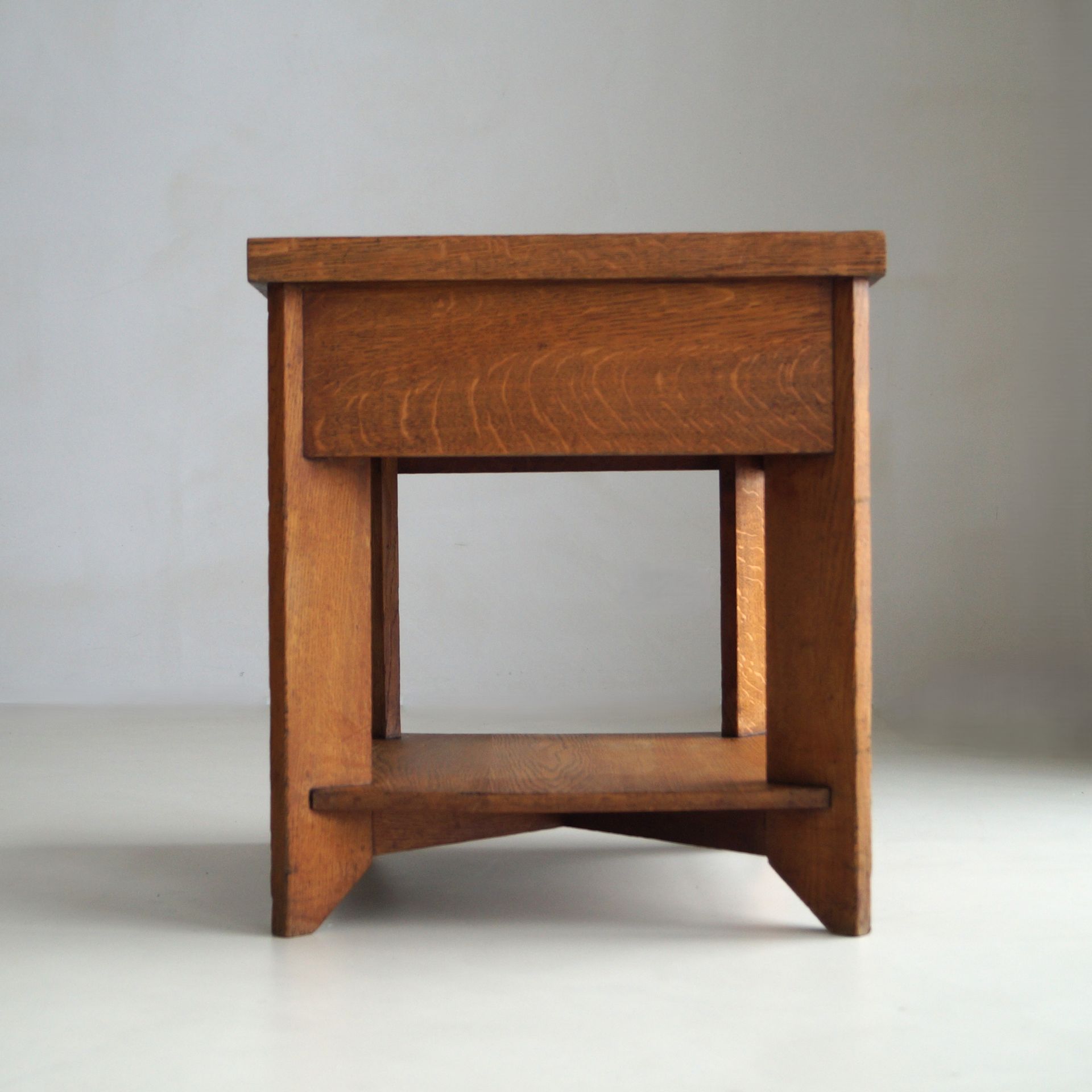 Dutch Art Deco Hague School side table by Hendrik Wouda for Pander, 1924