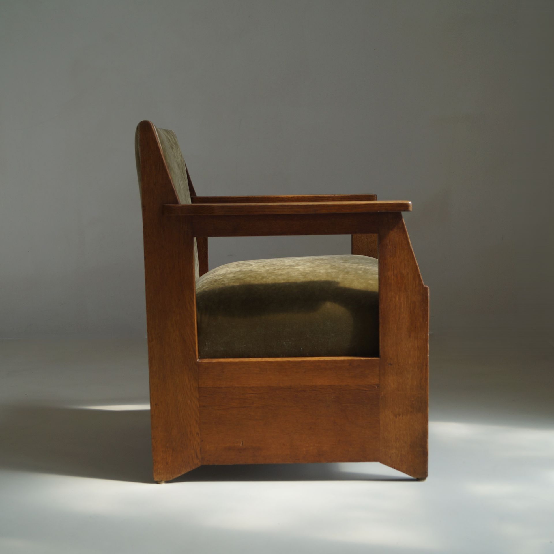 Dutch Art Deco Haagse School armchair by Hendrik Wouda for Pander, 1924