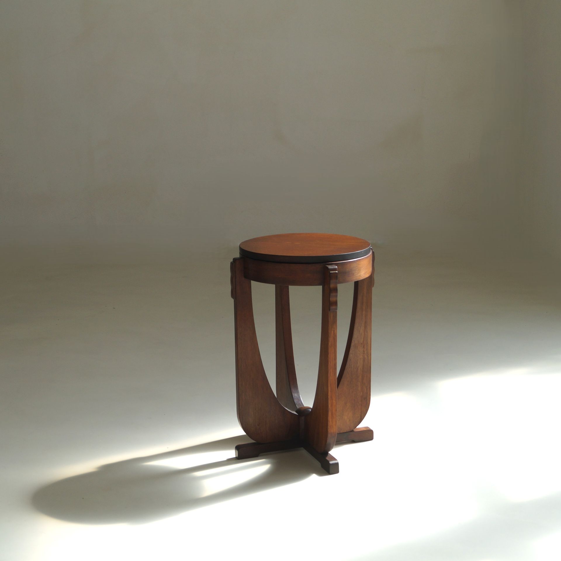 Dutch Art Deco Amsterdam School accent table with macassar ebony details, 1920s