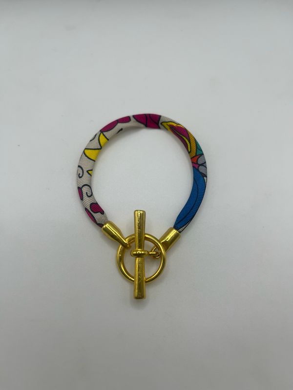 Designer’d Hermés Silk Toggle Bracelet 19cm