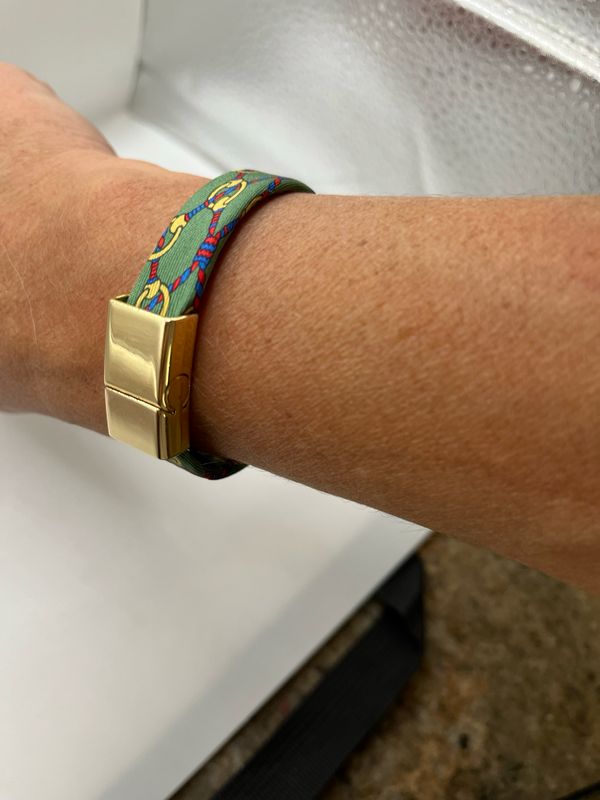 Designer’d Green Hermés Silk Tie Magnetic Clasp Bracelet