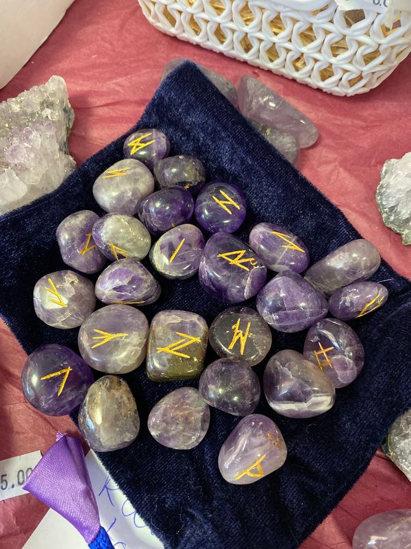 Rune Set Amethyst
