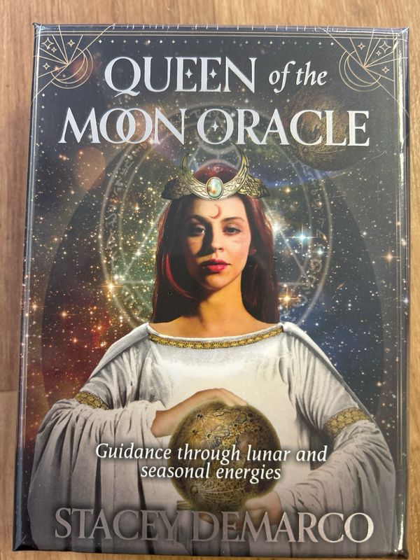 Queen of the Moon Oracle