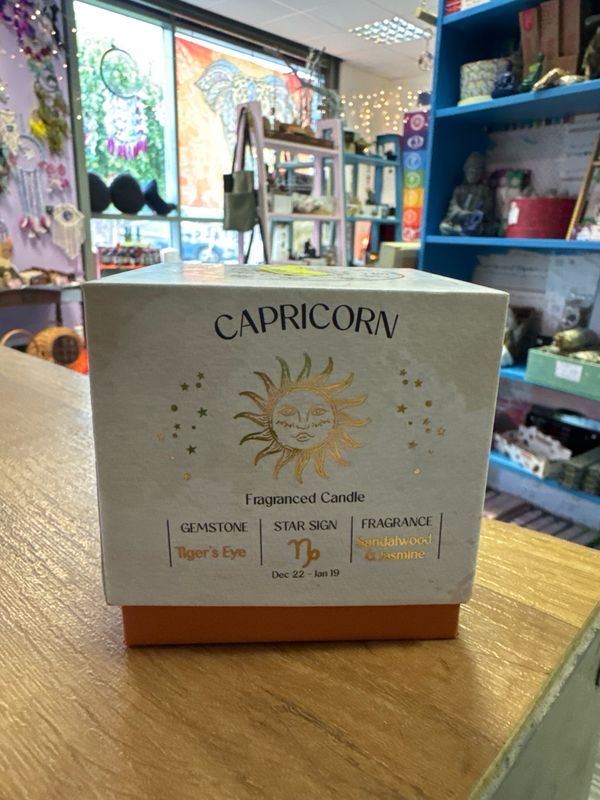 Capricorn Sandalwood &amp; Jasmine Scented Candle 