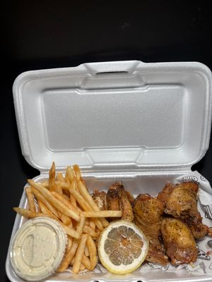 1/2 ORDEN ALITAS BUFALO LEMON PEPPER