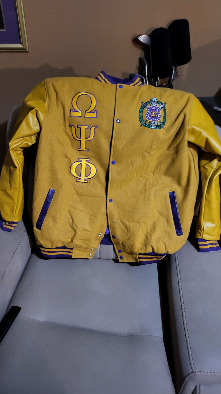 Que leather sleeves Letterman jacket(Gold)