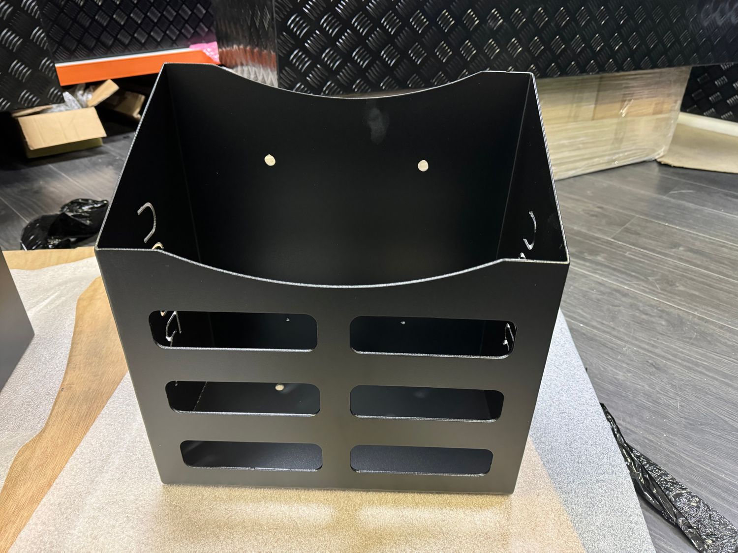Single jerrycan holder 20L