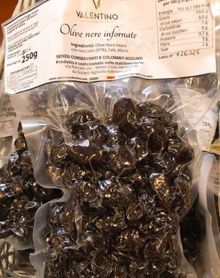 SVARTE OVNSBAKTE OLIVEN I POSE 250G