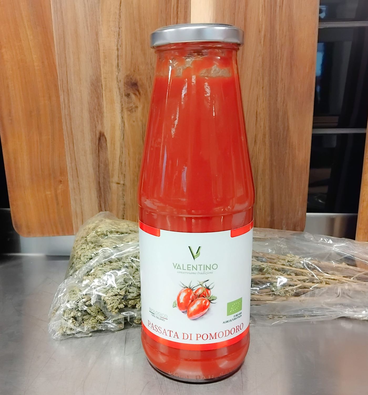 ØKOLOGISK PASSATA - FINHAKKEDE TOMATER 700gr.