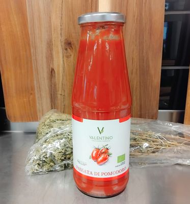 ØKOLOGISK PASSATA - FINHAKKEDE TOMATER 700gr.