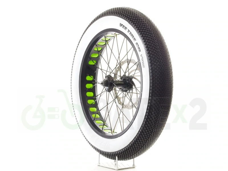 DATE VEEx4 SPEEDSTER ARAMID BELT probably the lightest puncture-proof 20x4 VEE city tires for 204 fat bikes in the world (GREEN rim tape)