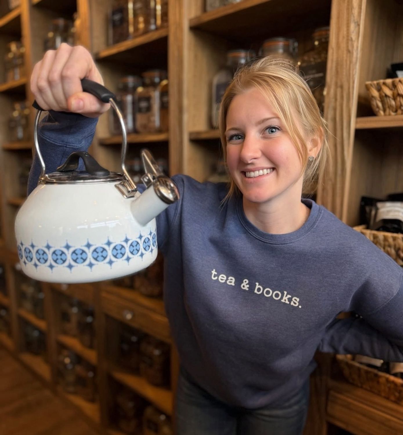 Graphic Sweatshirt | Tea And Books