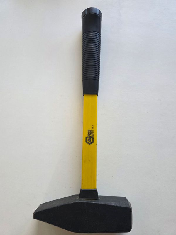 Schlosserhammer mit Fiberglasstiel 1500g
