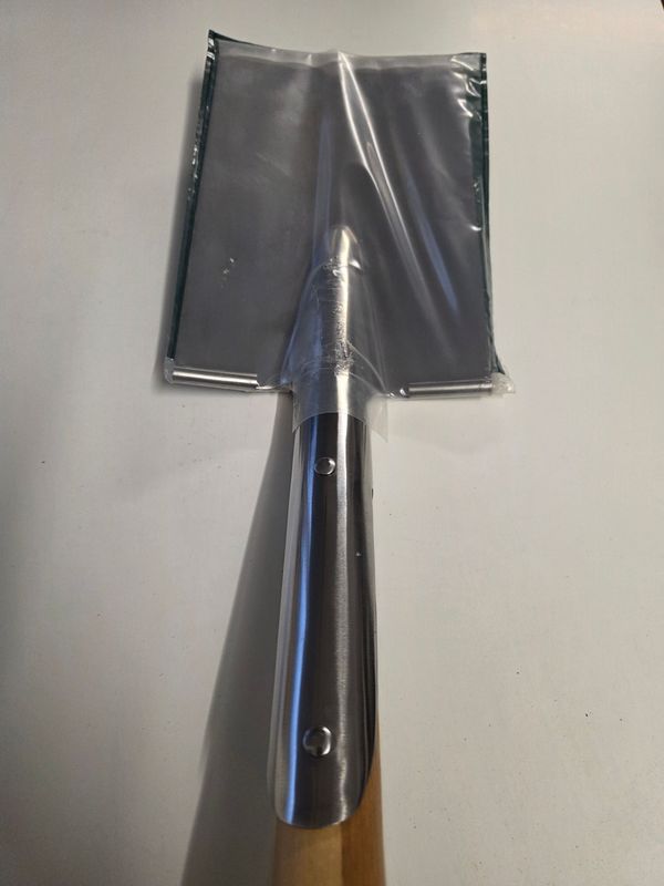 Edelstahl-Spaten mit T-Stiel