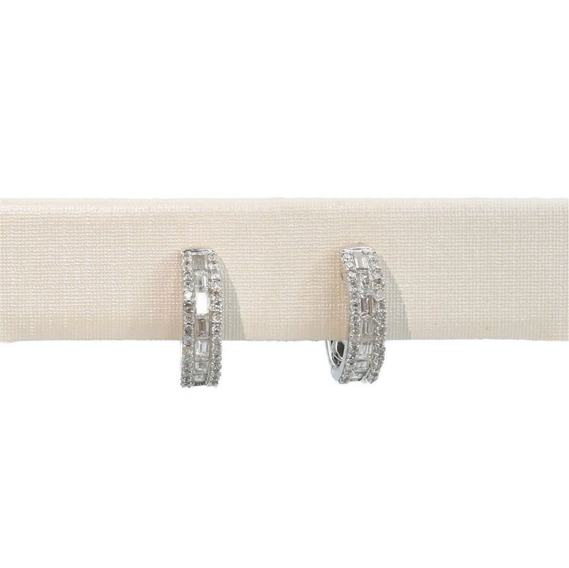 Aretes Huggies Baguettes Diamantes