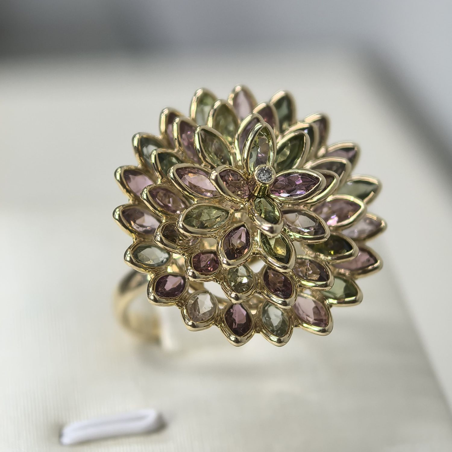 Anillo Turmalinas y Diamante