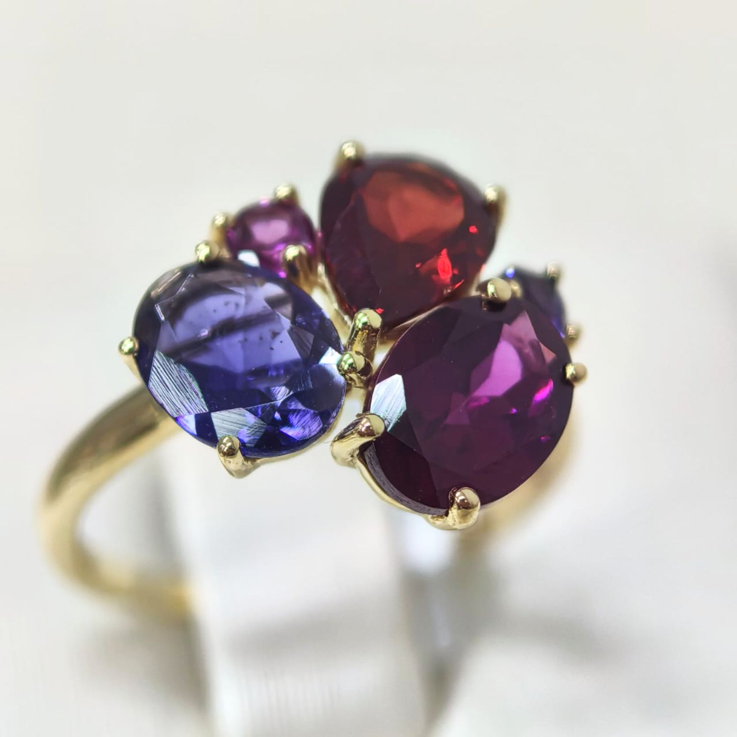 Anillo Granates
