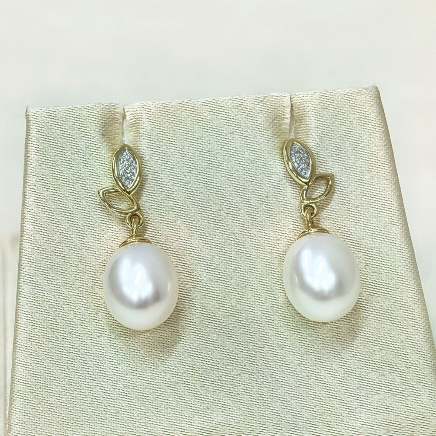 Aretes Perlas y Diamantes